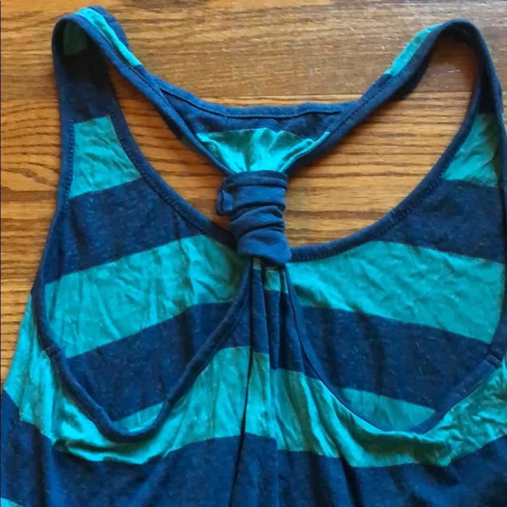 Summer top - Picture 2 of 2